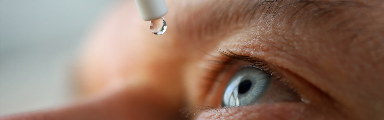 Kontaktlinsen, Augentropfen und Gleitfähigkeit